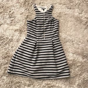 SOLDEXPRESS size 6 fall/ winter dress❤️w/ Pockets!🎉✨